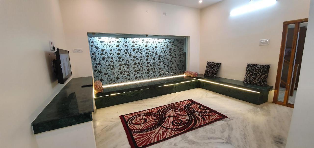 Shree Suites Kuttalam  Exterior photo